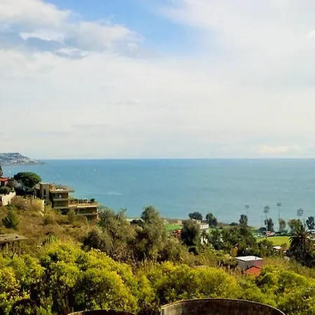 Sole Apartment Sanremo